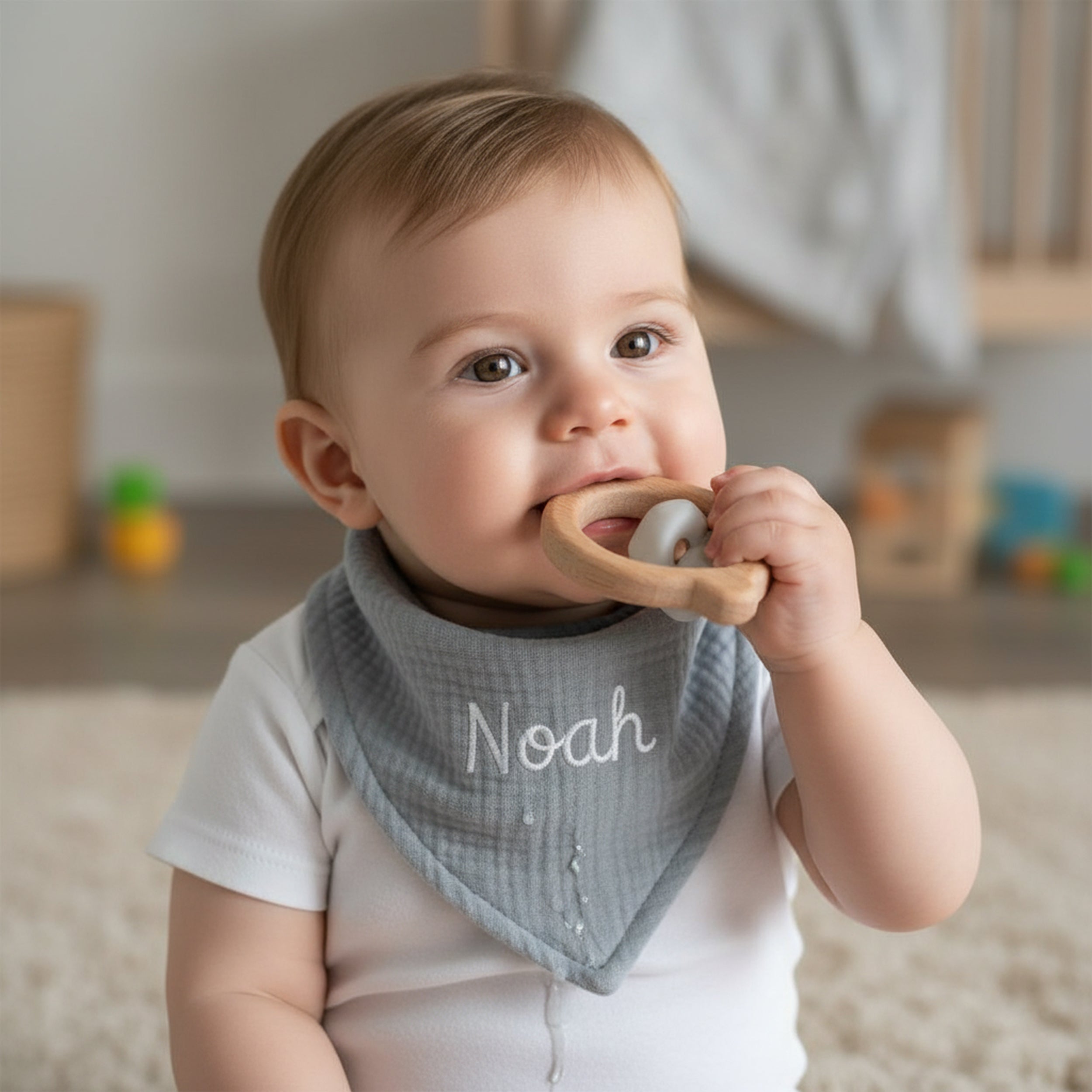 Personalized Baby Bib with Embroidered Name, Organic Muslin Drool Cloth, Custom Newborn Gift, Soft Bandana Style for Babies